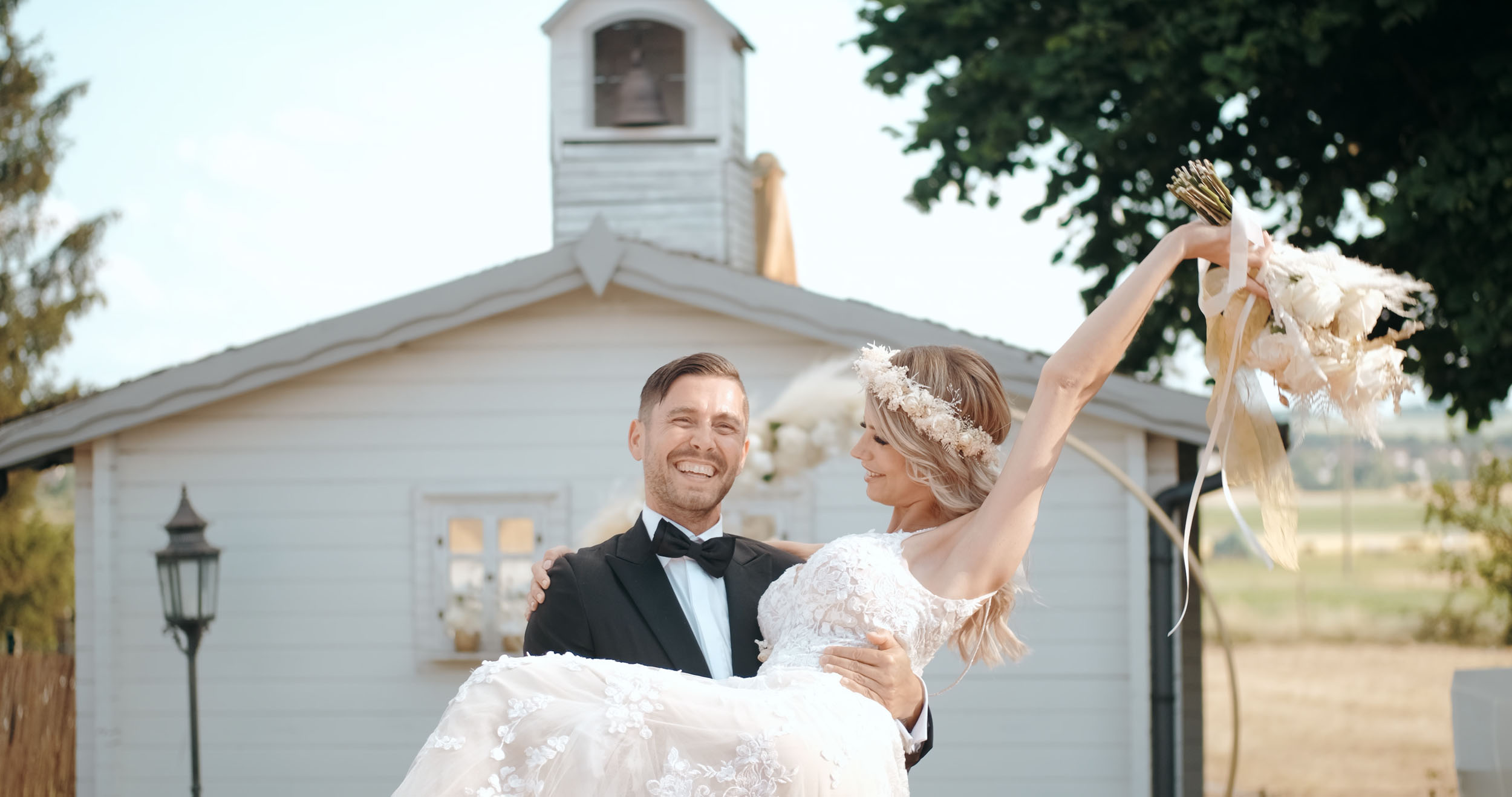 2022 sina&christian.00 09 33 06.still018